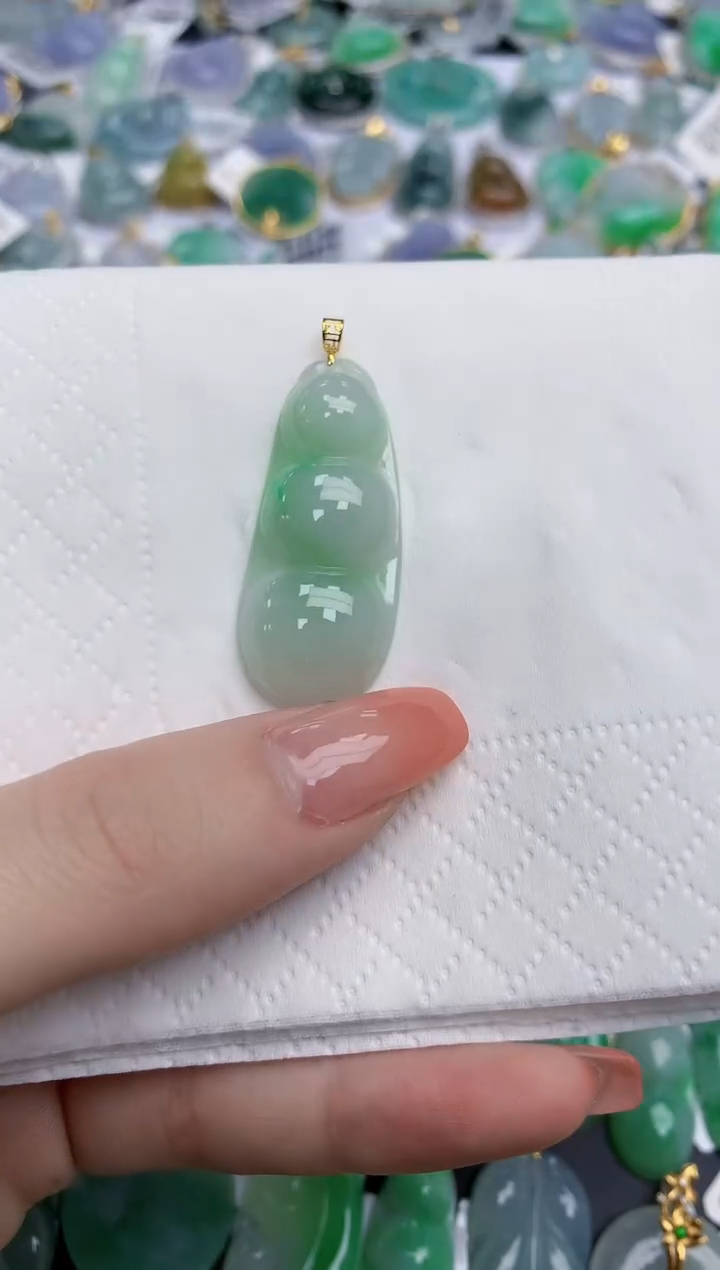 【闪购商品】翡翠颈饰未镶嵌天然缅甸翡翠A货