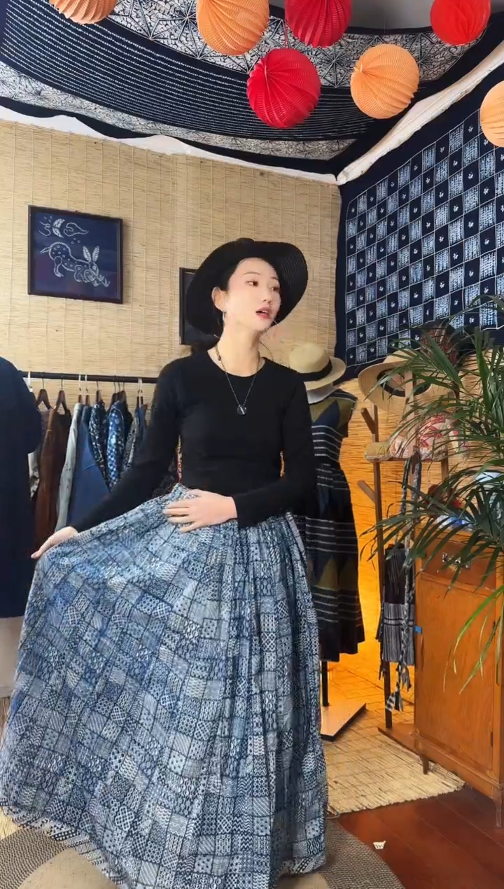 【闪购商品】设计师款反向染裙子