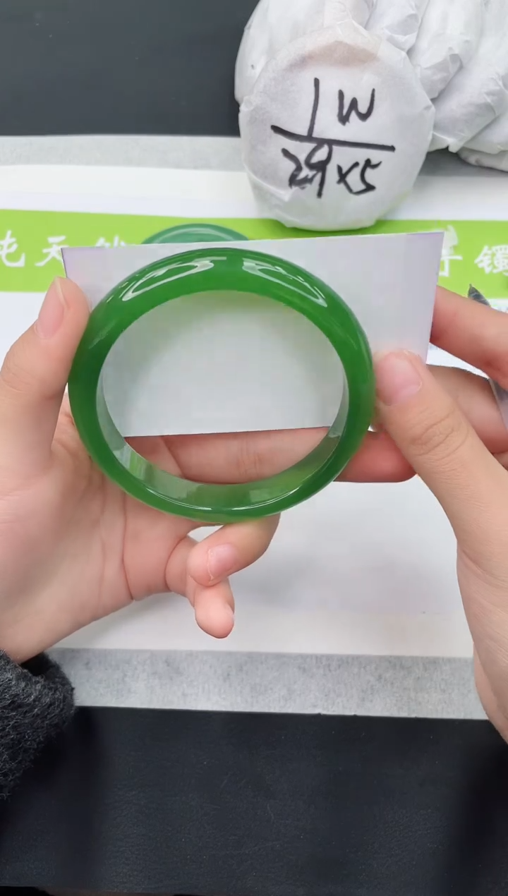 【闪购商品】石英质玉手镯未镶嵌M92-62+