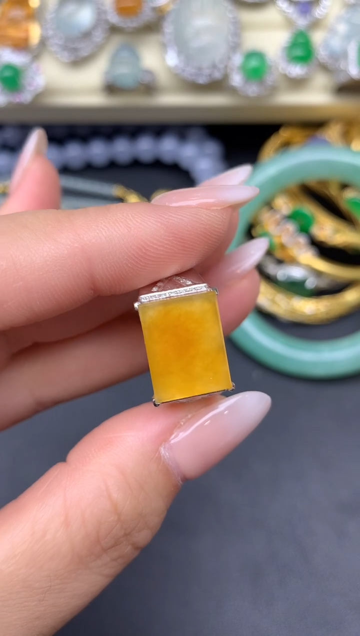 翡翠戒指18K金镶嵌308-雪姐翡翠天天见