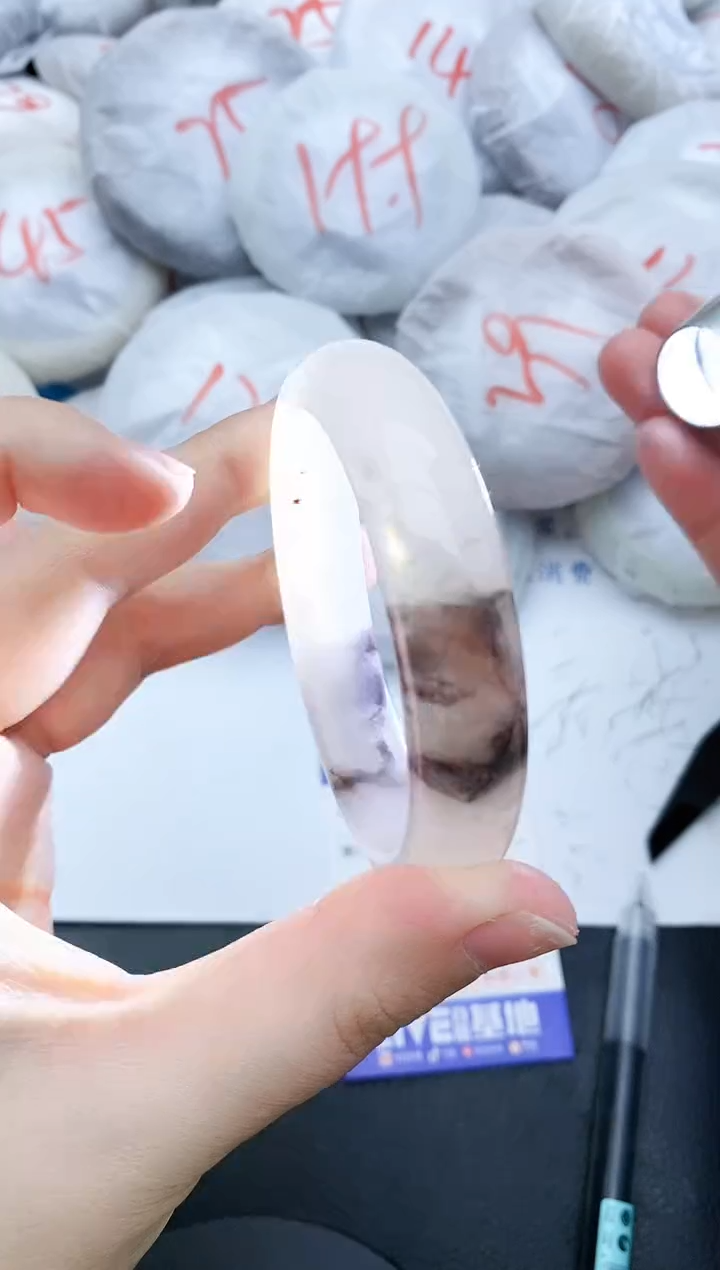 【闪购商品】石英质玉手镯未镶嵌301+55/56