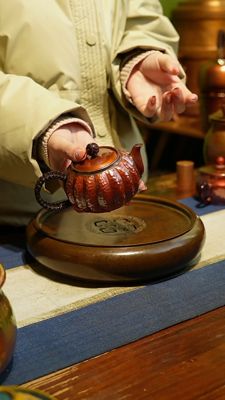 【闪购商品】纯紫铜红色福瓜泡茶壶