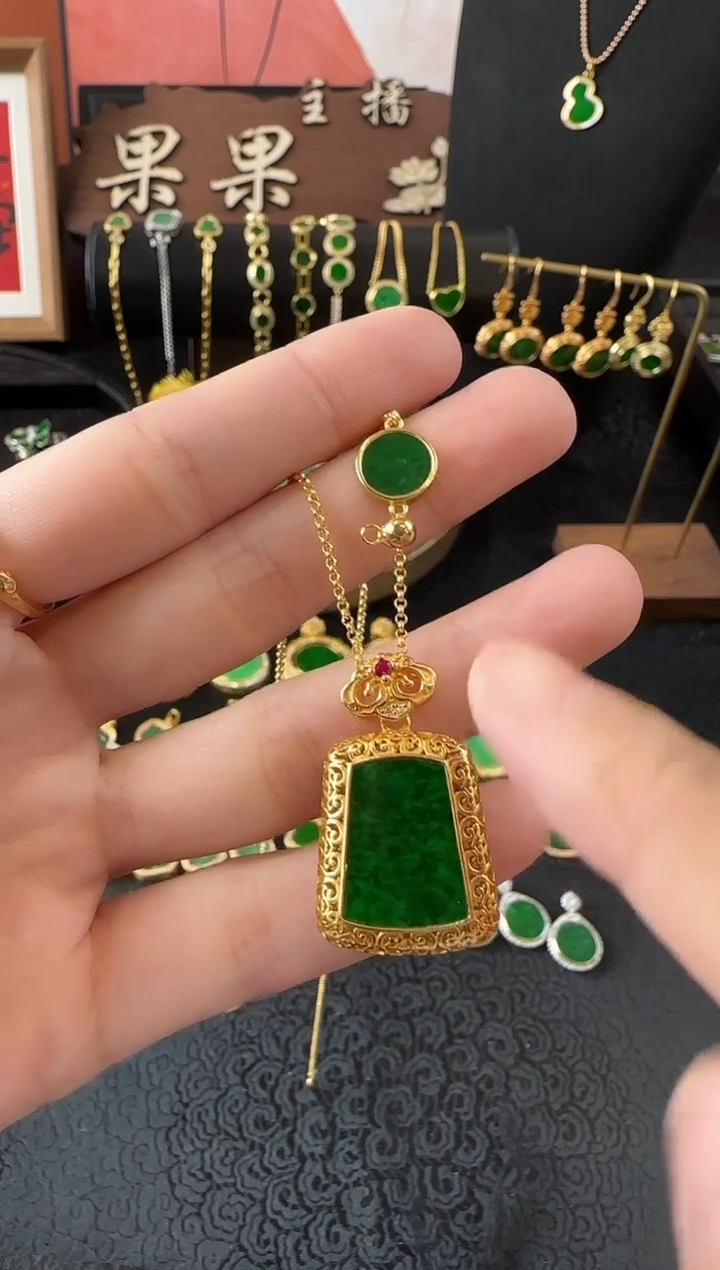 【闪购商品】翡翠颈饰银S925镶嵌吊坠