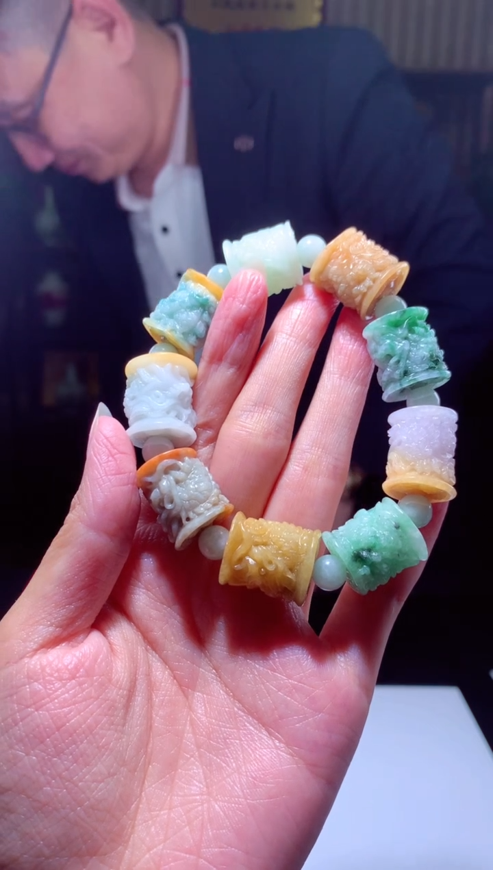 【闪购商品】定制翡翠未镶嵌挂件发货（拍一发一）