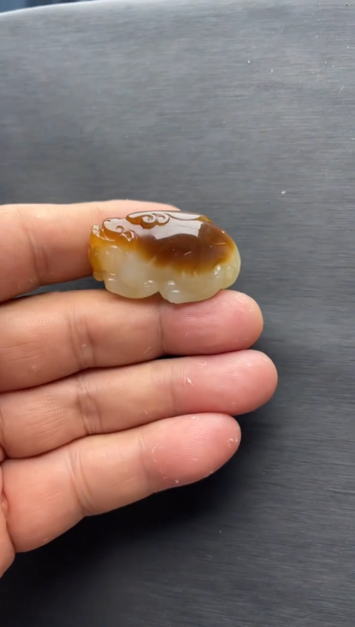 和田玉未镶嵌颈饰?*石貔貅