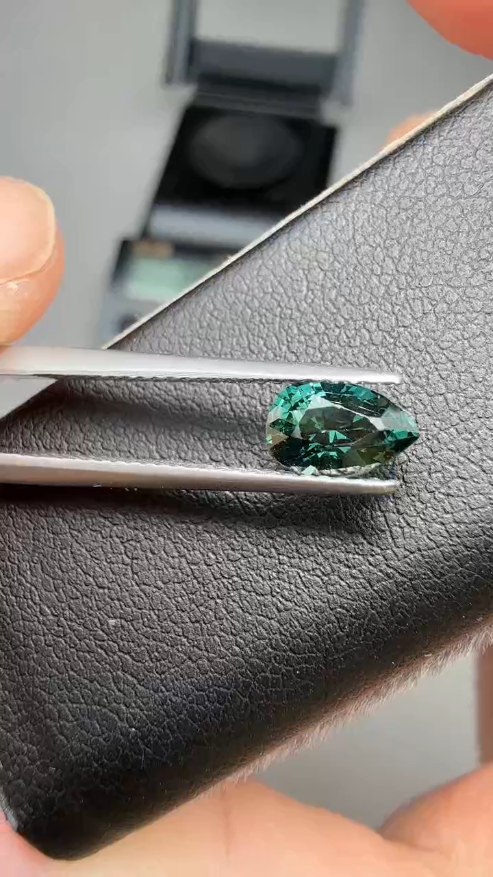 【闪购商品】彩色蓝宝石绿蓝宝未镶嵌1ct-A494-1p