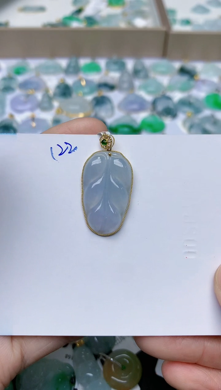 【闪购商品】翡翠颈饰18K金镶嵌天然翡翠A货