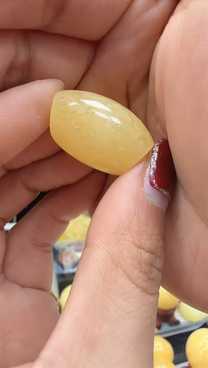 【闪购商品】琥珀裸石未镶嵌珠子