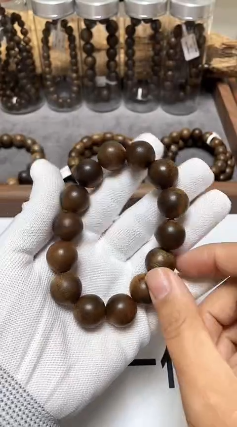 【闪购商品】沉香手串柬埔寨金丝菩萨棋沉香1.6规格【沉水级