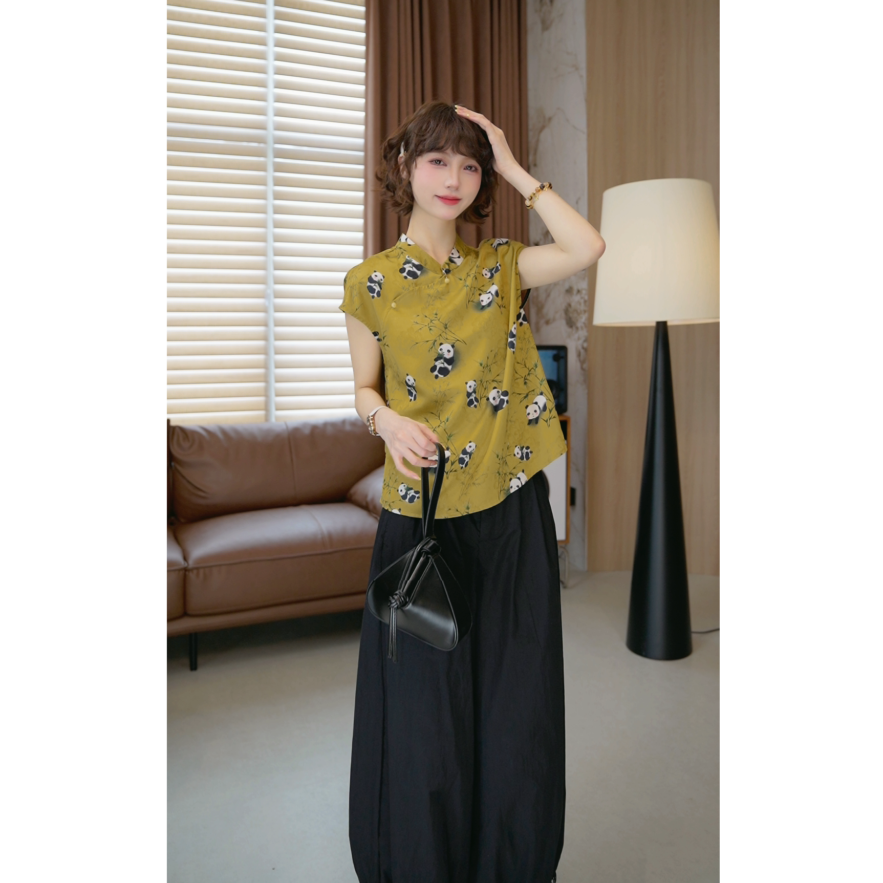 5.20【薇薇绮】设计感国风小立领斜扣短袖上衣2025夏季  D672