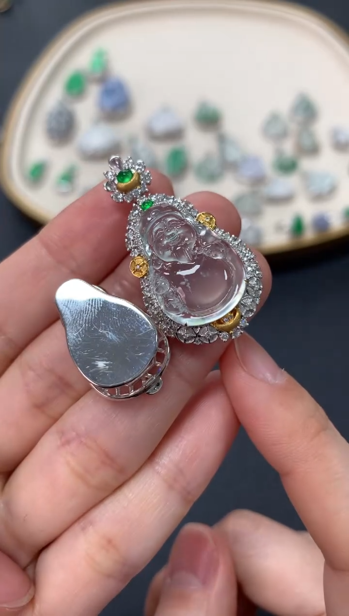 【闪购商品】翡翠吊坠(不含链)18K金镶嵌15800