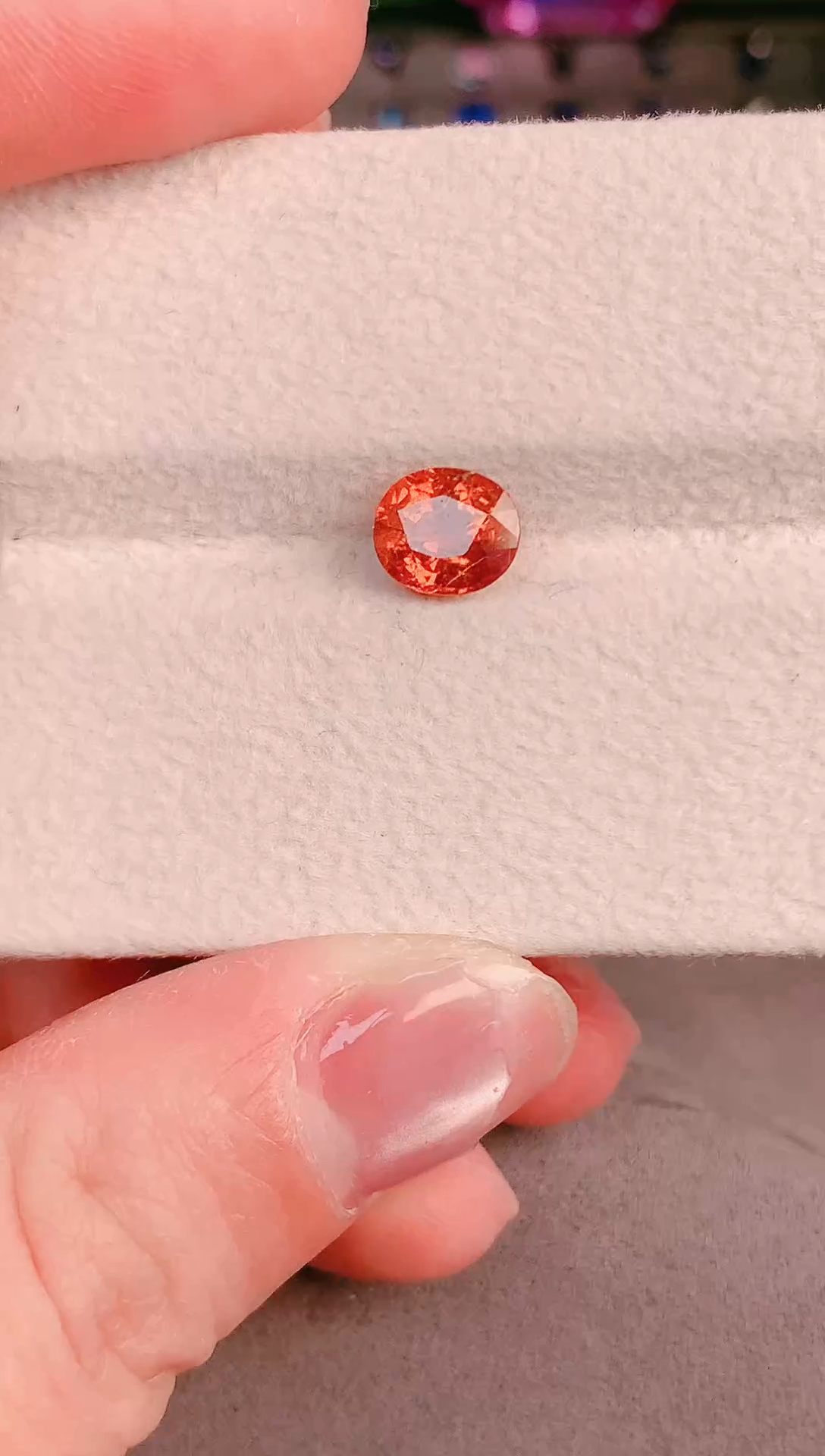 未镶嵌珠宝半成品石榴石（芬达石）天然芬达2.4ct