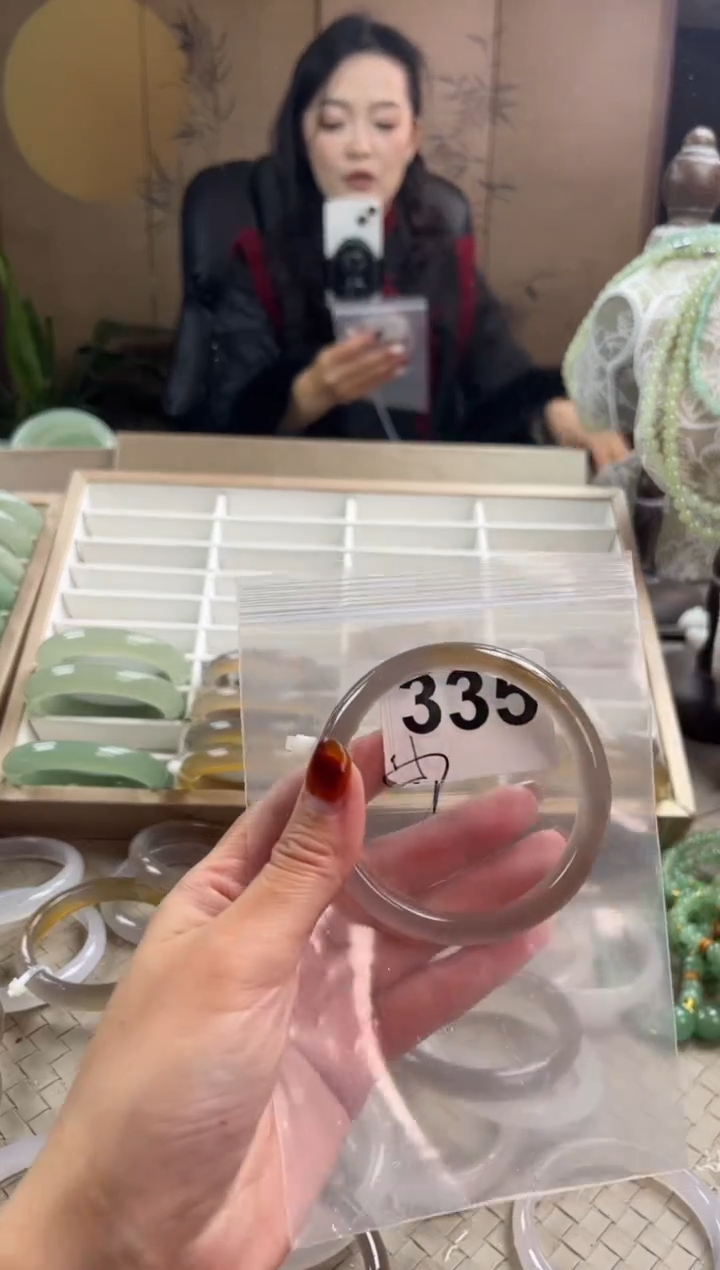 手镯玛瑙/玉髓未镶嵌335