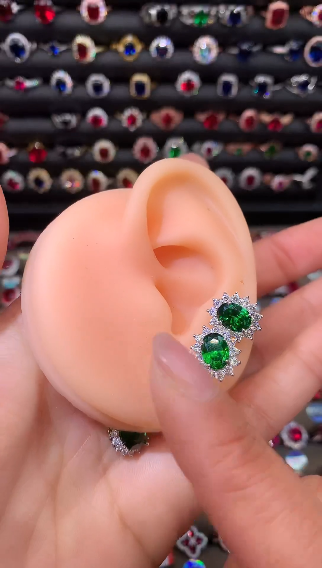 【闪购商品】透辉石耳饰银S925镶嵌68