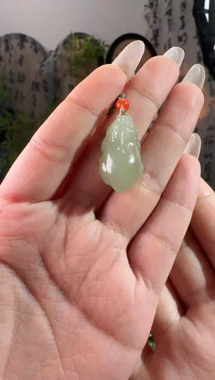 颈饰未镶嵌和田玉晴水貔貅 