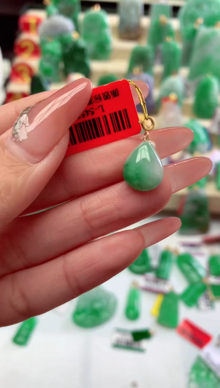 【闪购商品】翡翠吊坠(不含链)18K金镶嵌挂件