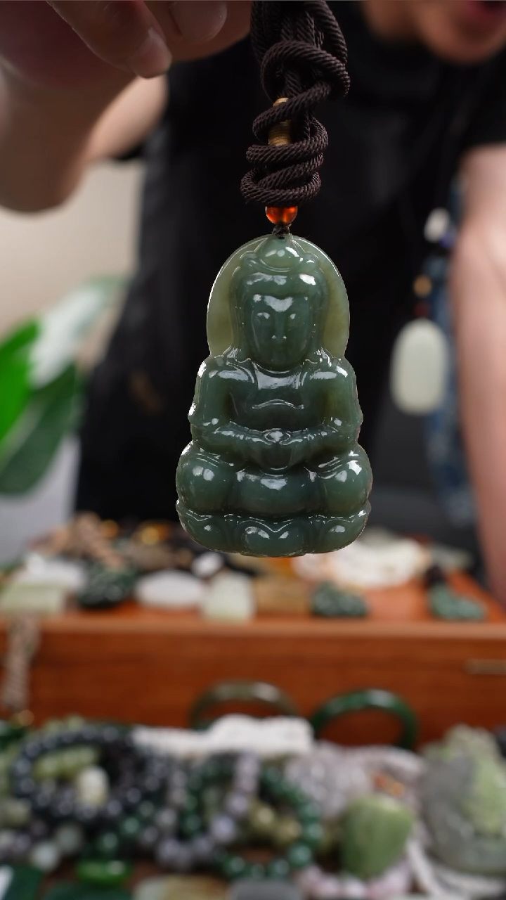 和田玉未镶嵌吊坠(赠链)和田玉吊坠