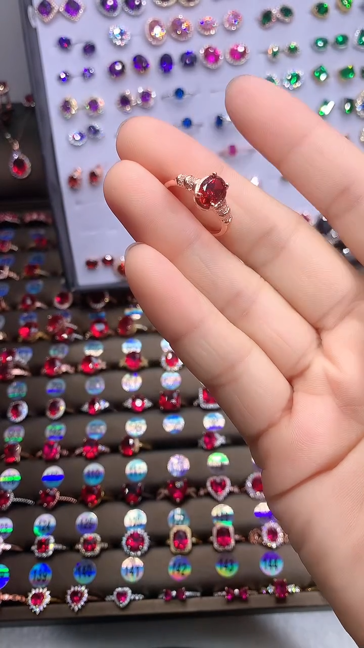 【闪购商品】石榴石戒指银S925镶嵌玫瑰金6.8