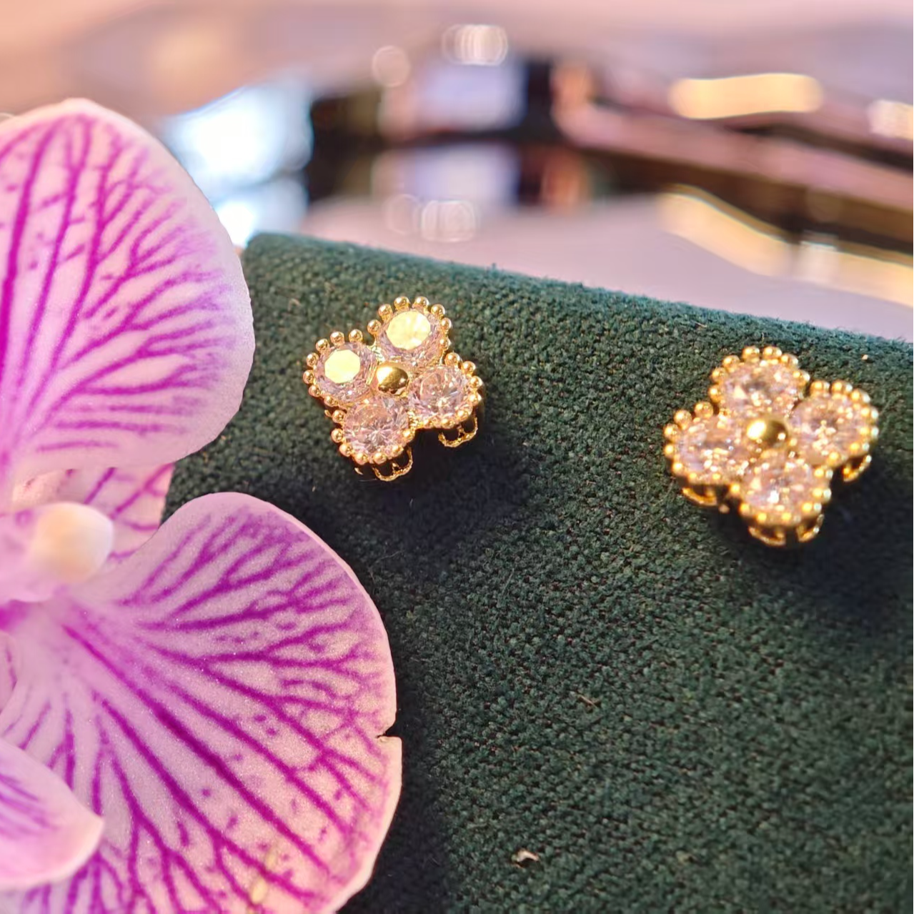 925银耳饰 轻奢锆石四叶草耳环女镶钻四叶花耳钉爆闪精致时尚耳饰