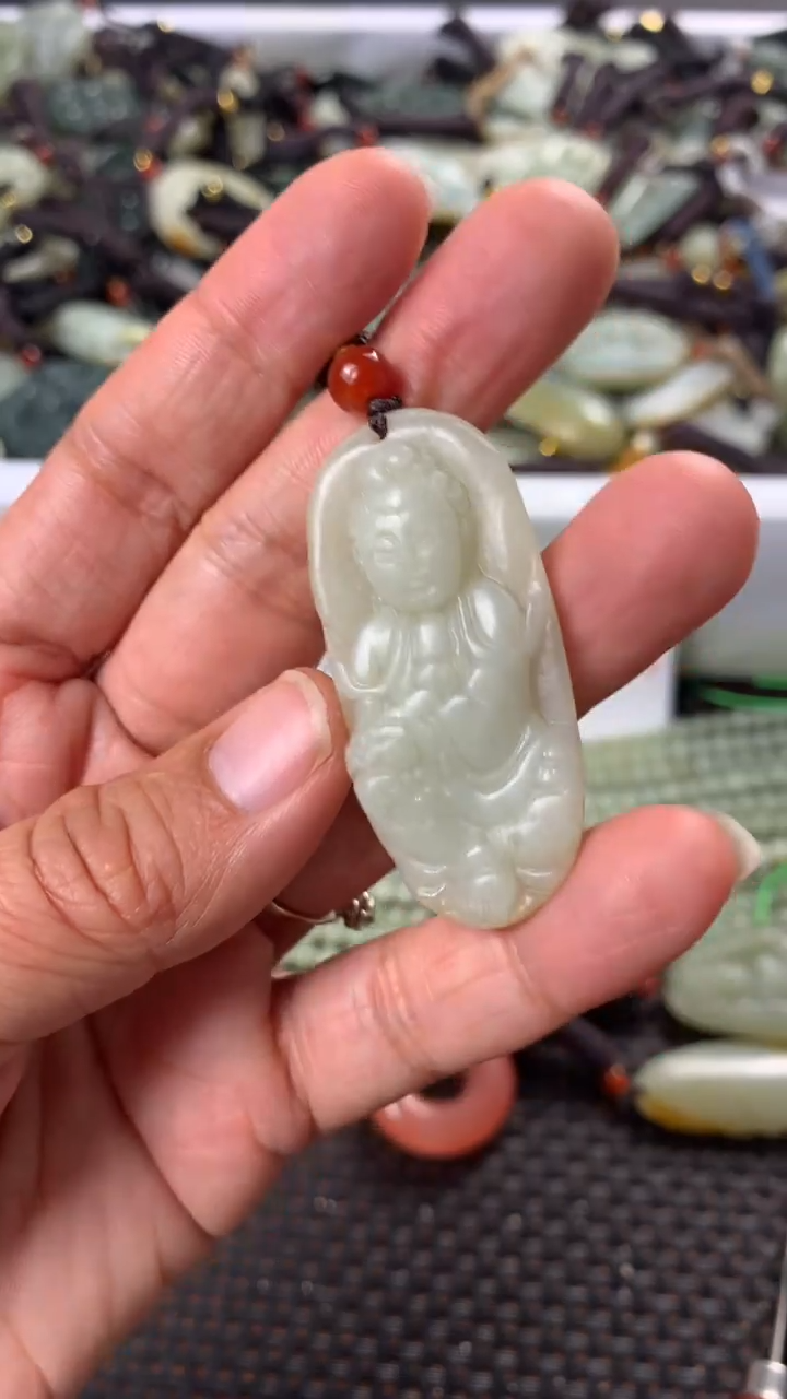 【闪购商品】和田玉颈饰未镶嵌多样性发货没有证书拍一发一有瑕