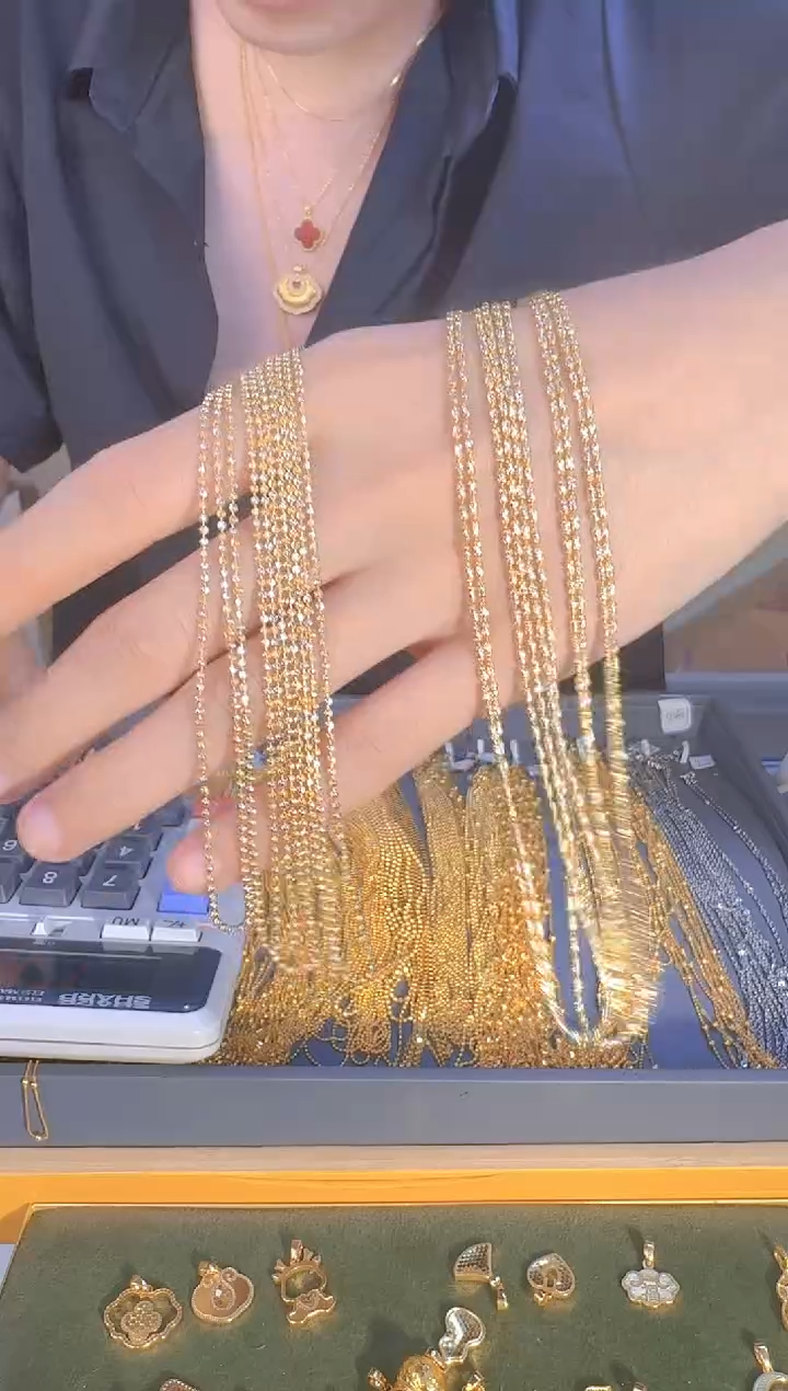 45cm抽拉双色桶珠链3.38g（多样性发货）