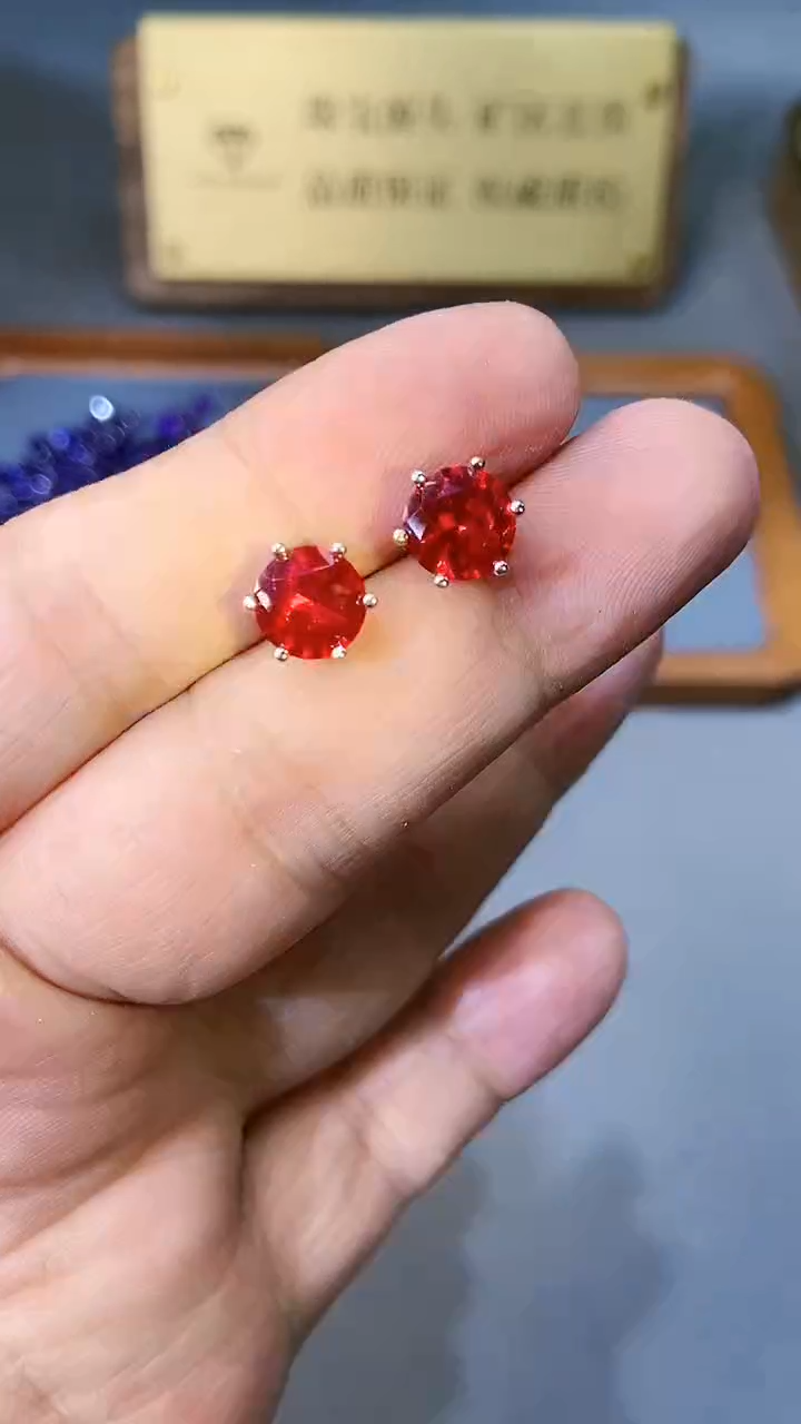 【闪购商品】红宝石耳饰银S925镶嵌154