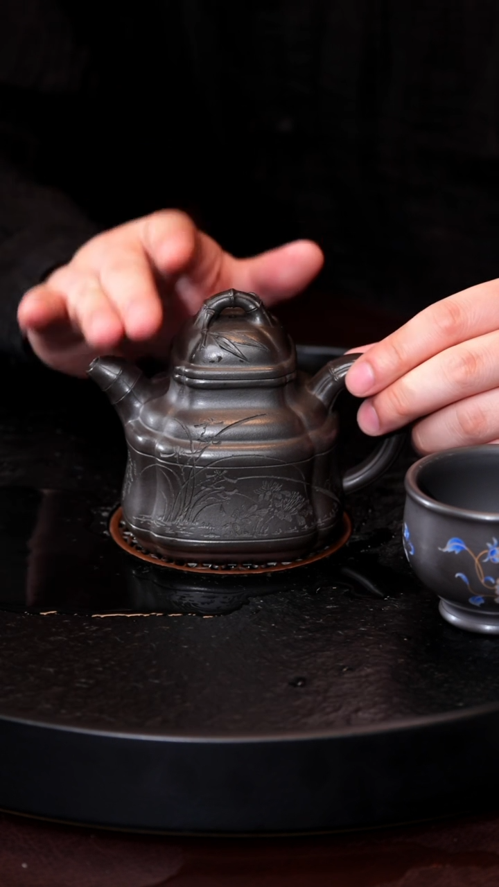 茶壶紫砂hh 四方竹鼎兰花 甲级老皮青 280