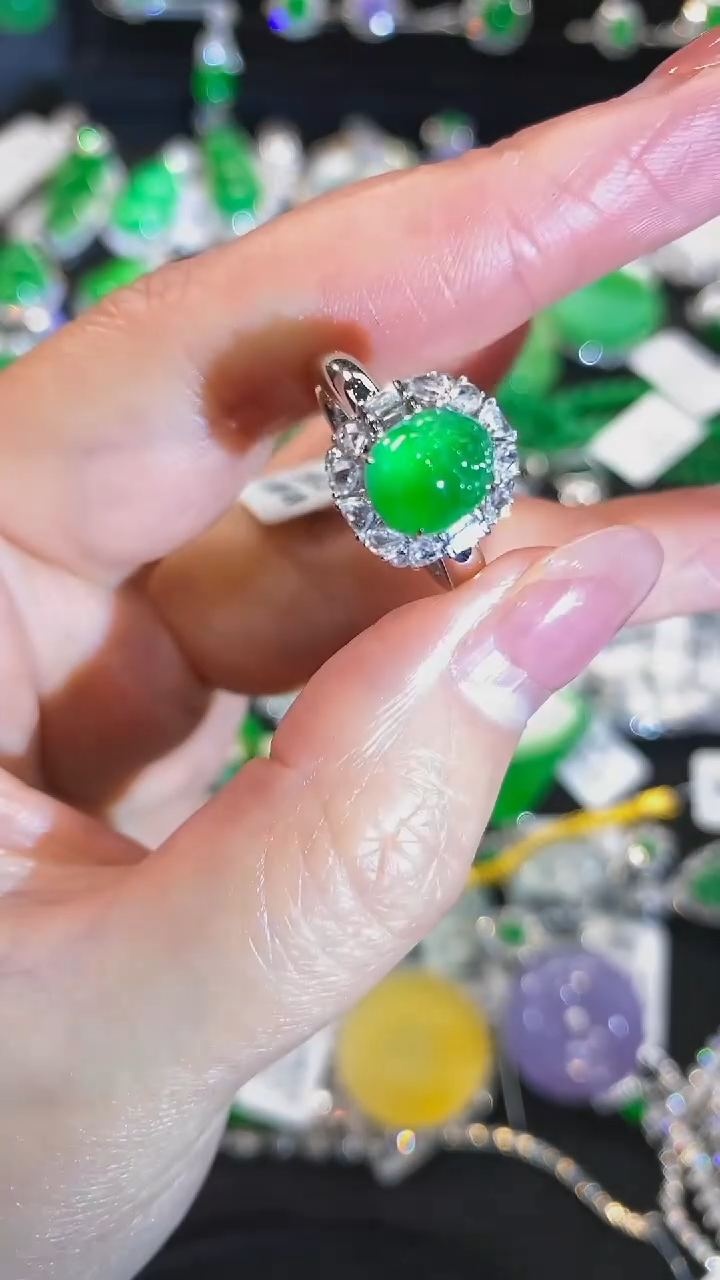 【闪购商品】翡翠吊坠(不含链)18K金镶嵌戒指