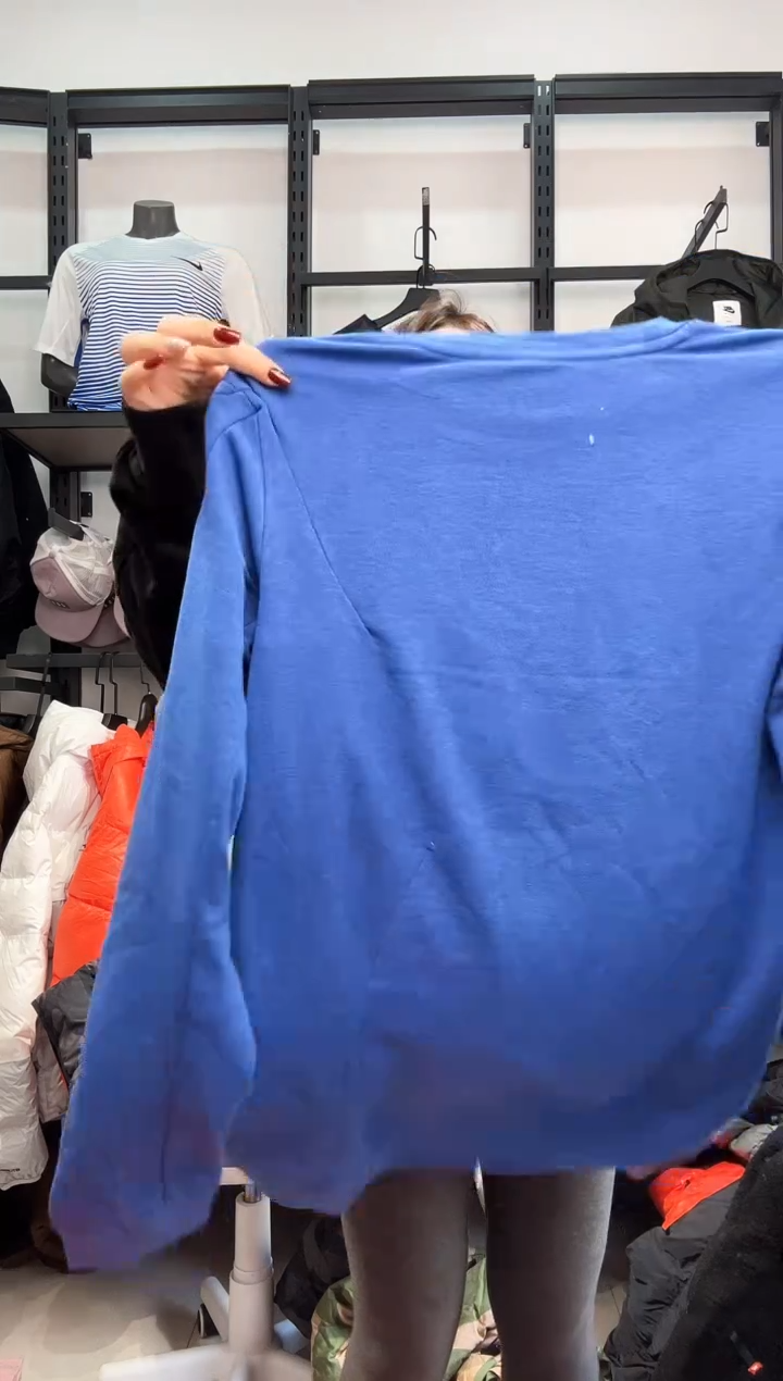 2428     编码  瑕疵直播间过款为准 尺码  ·  