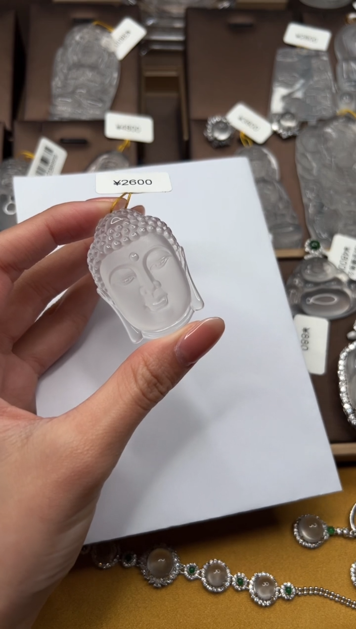 【闪购商品】石英质玉吊坠未镶嵌佛头