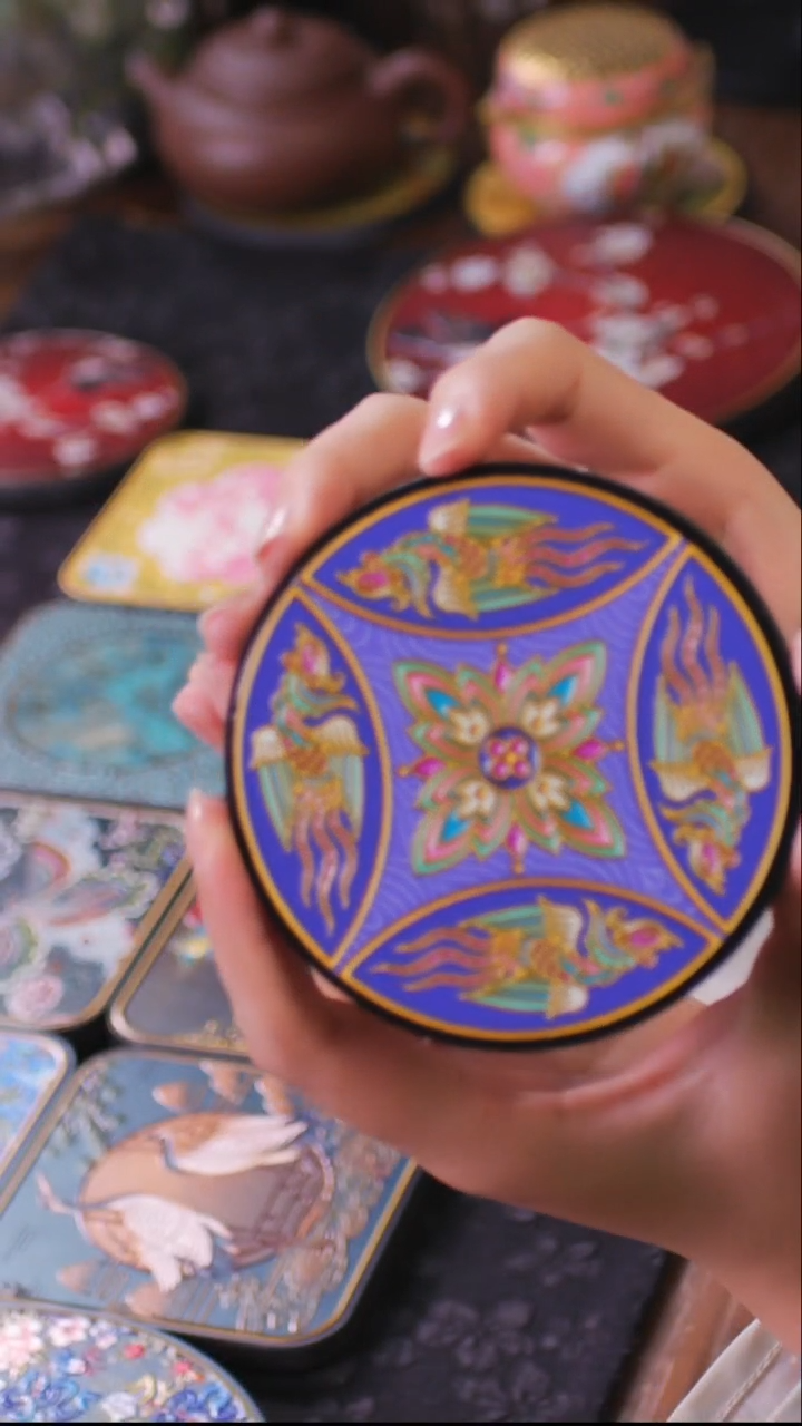 壹藏贰宝有凤来仪图案杯垫一片