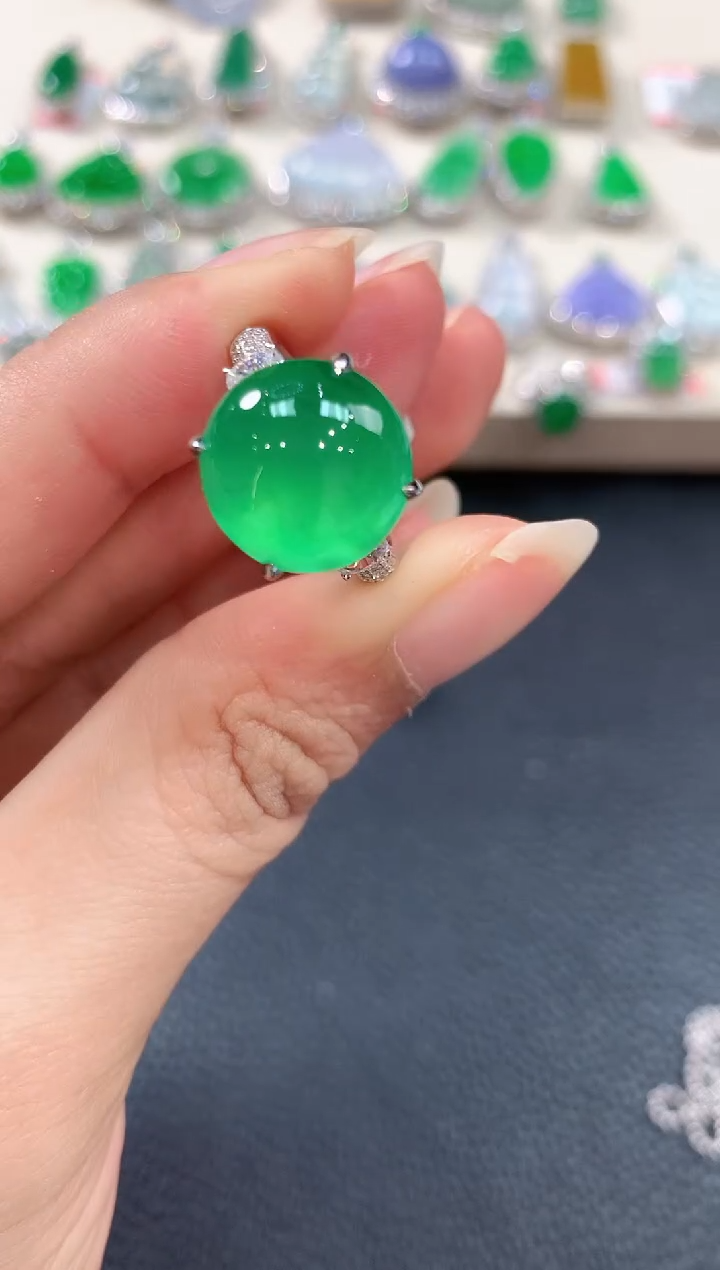 【闪购商品】翡翠戒指18K金镶嵌v133        