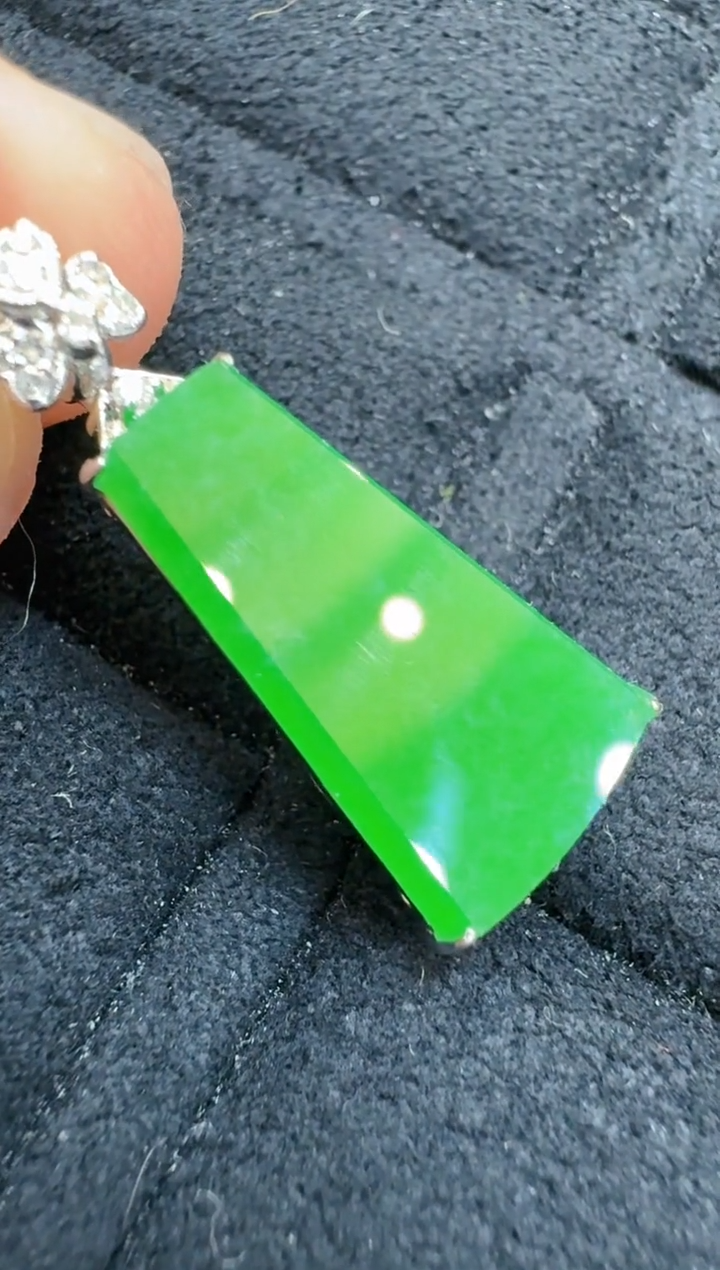 【闪购商品】翡翠吊坠(不含链)18K金镶嵌多样性团购发一件