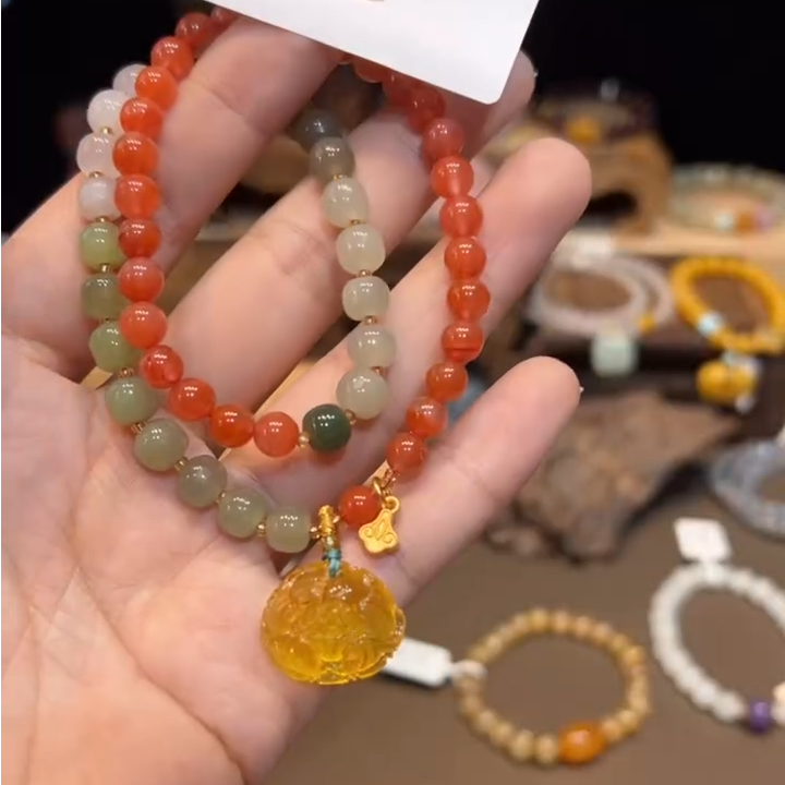 双圈和田玉玛瑙手串搭配琥珀花吊坠5702多样性发一