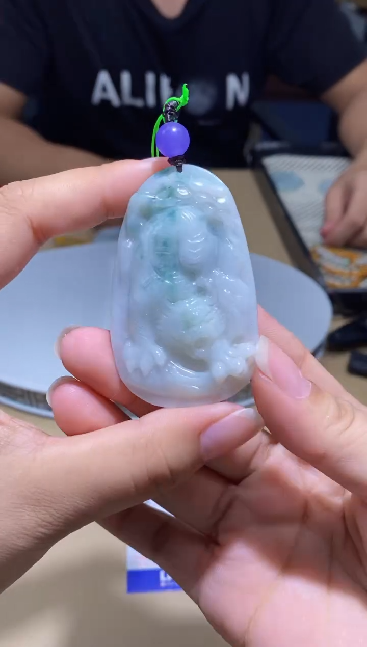 颈饰未镶嵌翡翠挂件