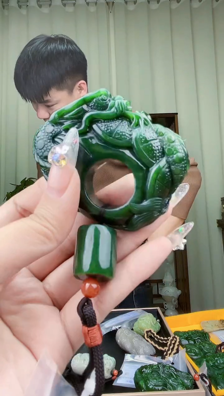 【闪购商品】和田玉挂件未镶嵌拍一发一，多样性发货！