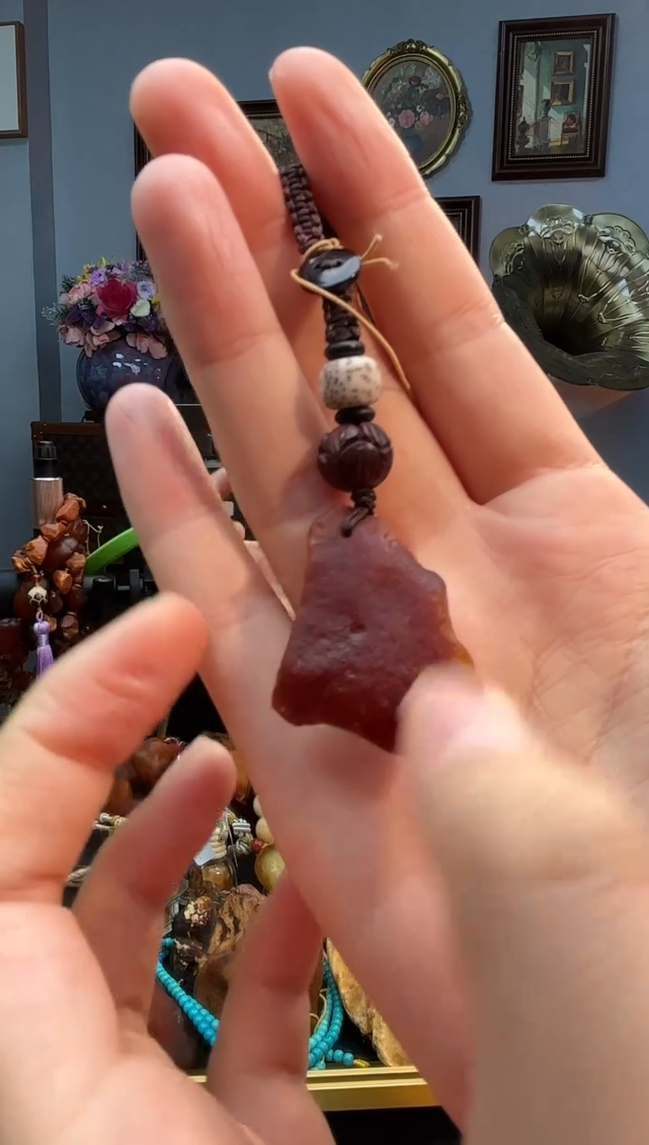 琥珀颈饰未镶嵌包挂