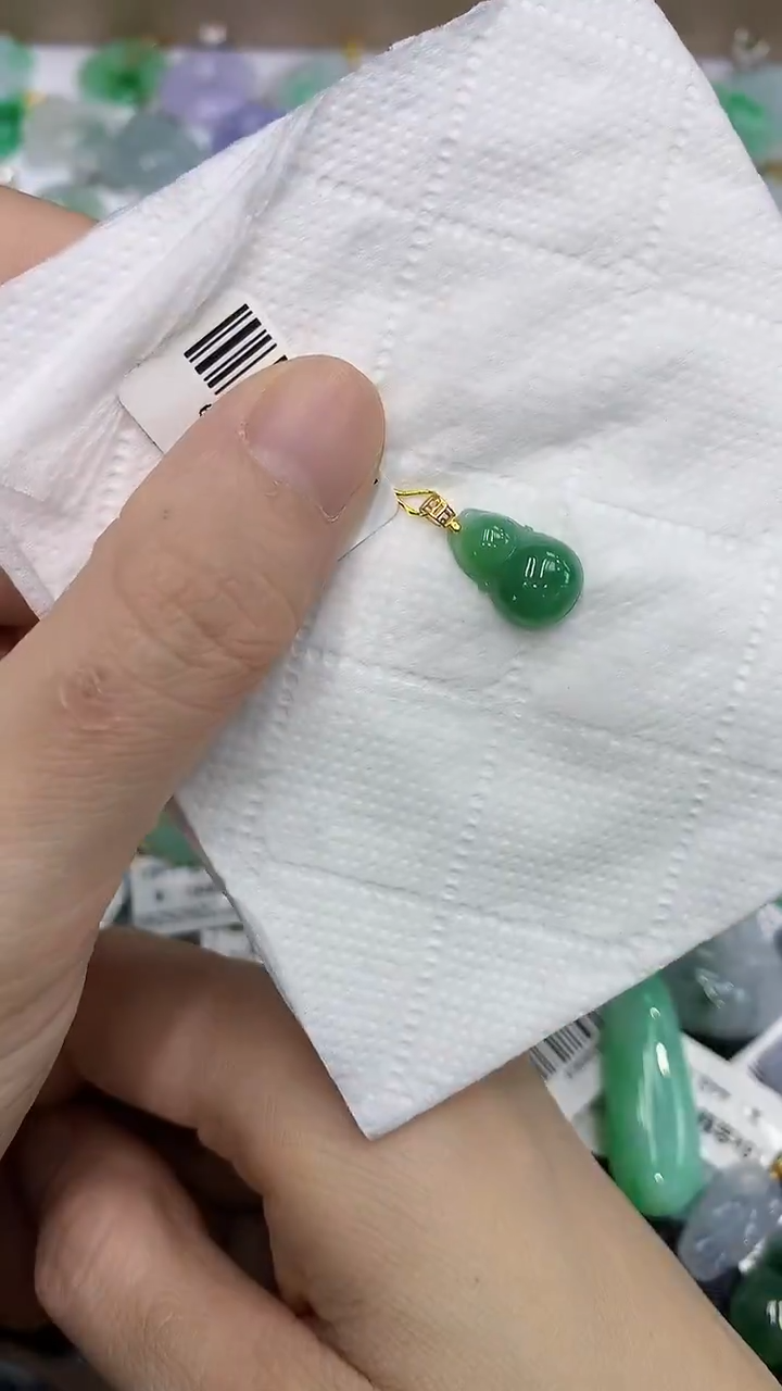 颈饰18K金镶嵌翡翠a货支持复检百元以上9元证书费自理