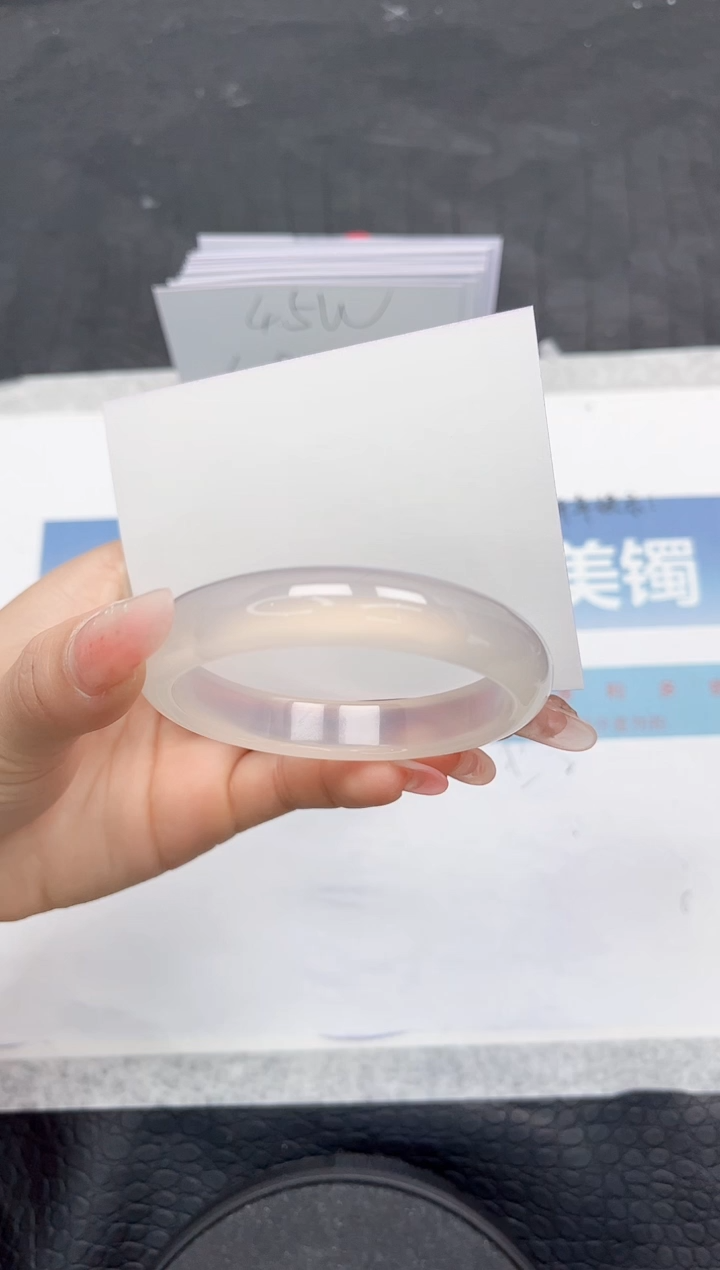 【闪购商品】石英质玉手镯未镶嵌Y390-52.1