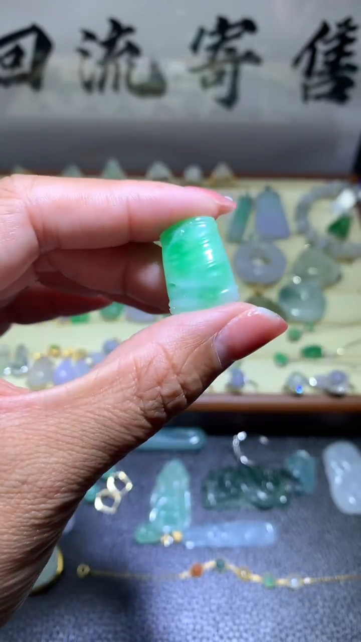 【闪购商品】翡翠颈饰18K金镶嵌0120天然缅甸翡翠A货