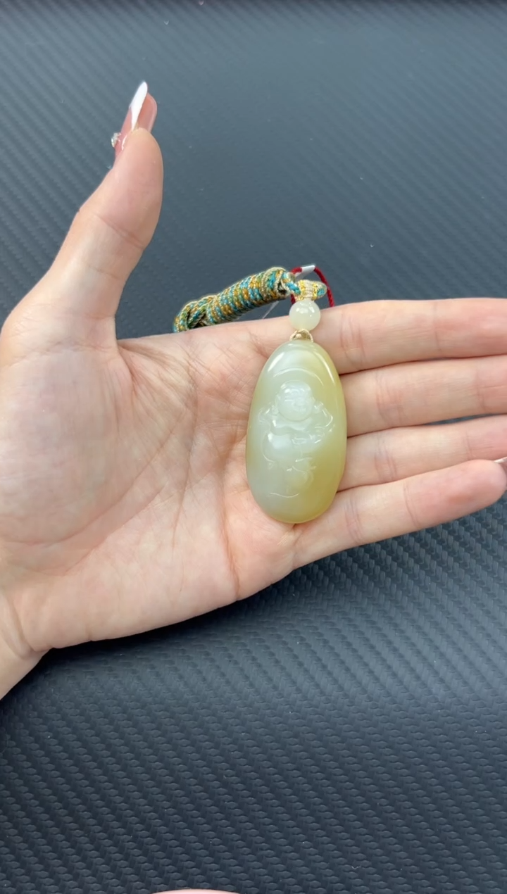 【闪购商品】和田玉吊坠(赠链)未镶嵌且末微色差迪克兰吊坠