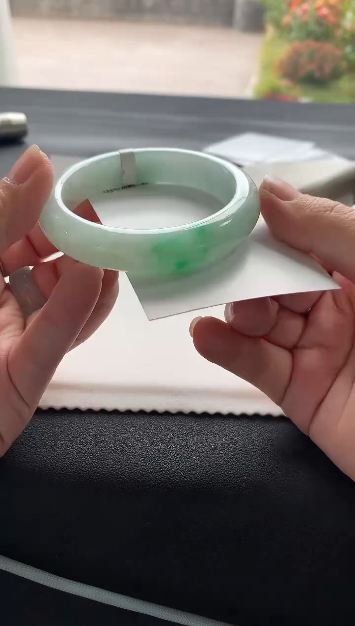 【闪购商品】翡翠手镯未镶嵌54.7正圈买断A7982