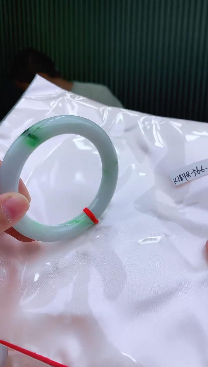 未镶嵌手镯翡翠56+