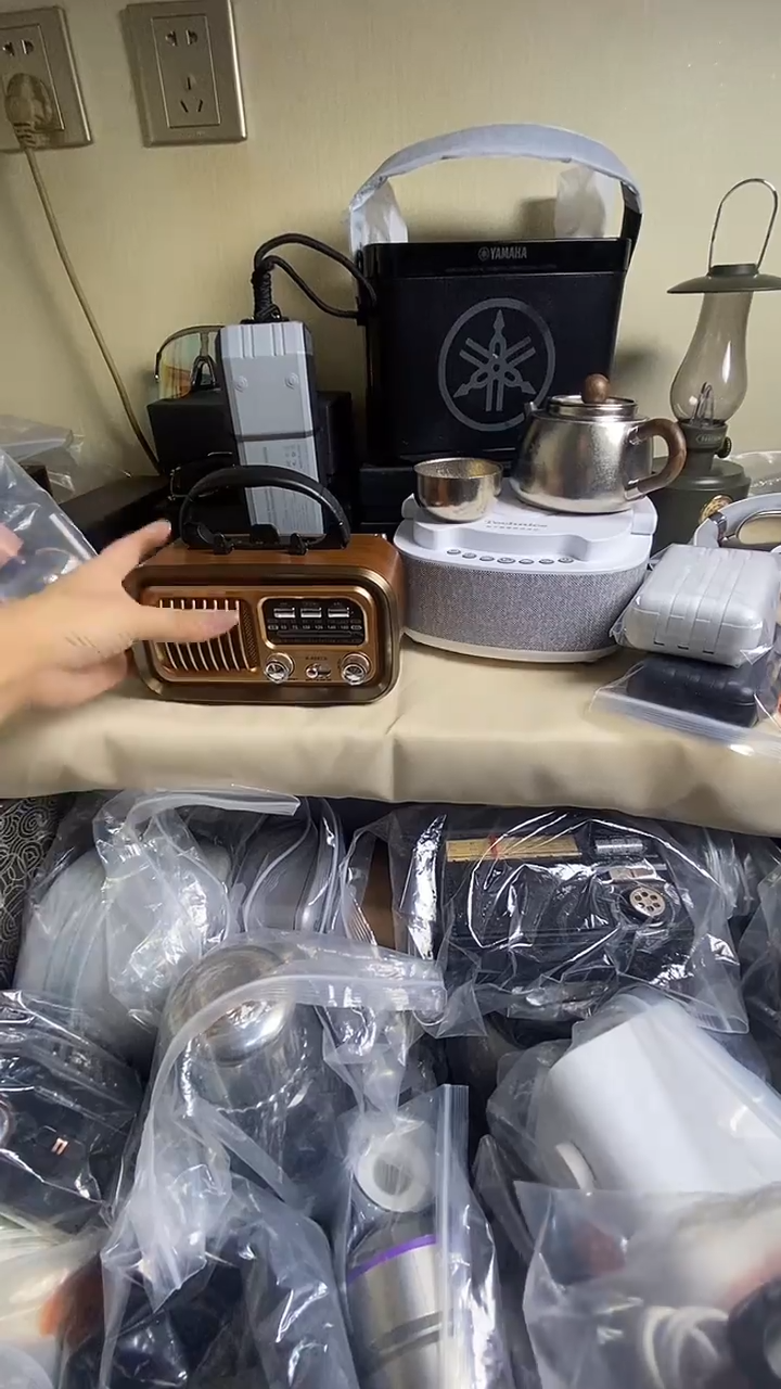 广****妹小日复古收音机咖色