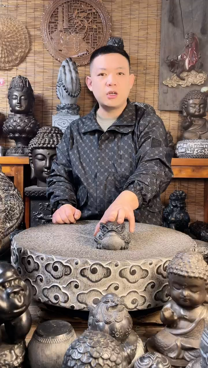 【闪购商品】10金蟾天然青石雕刻