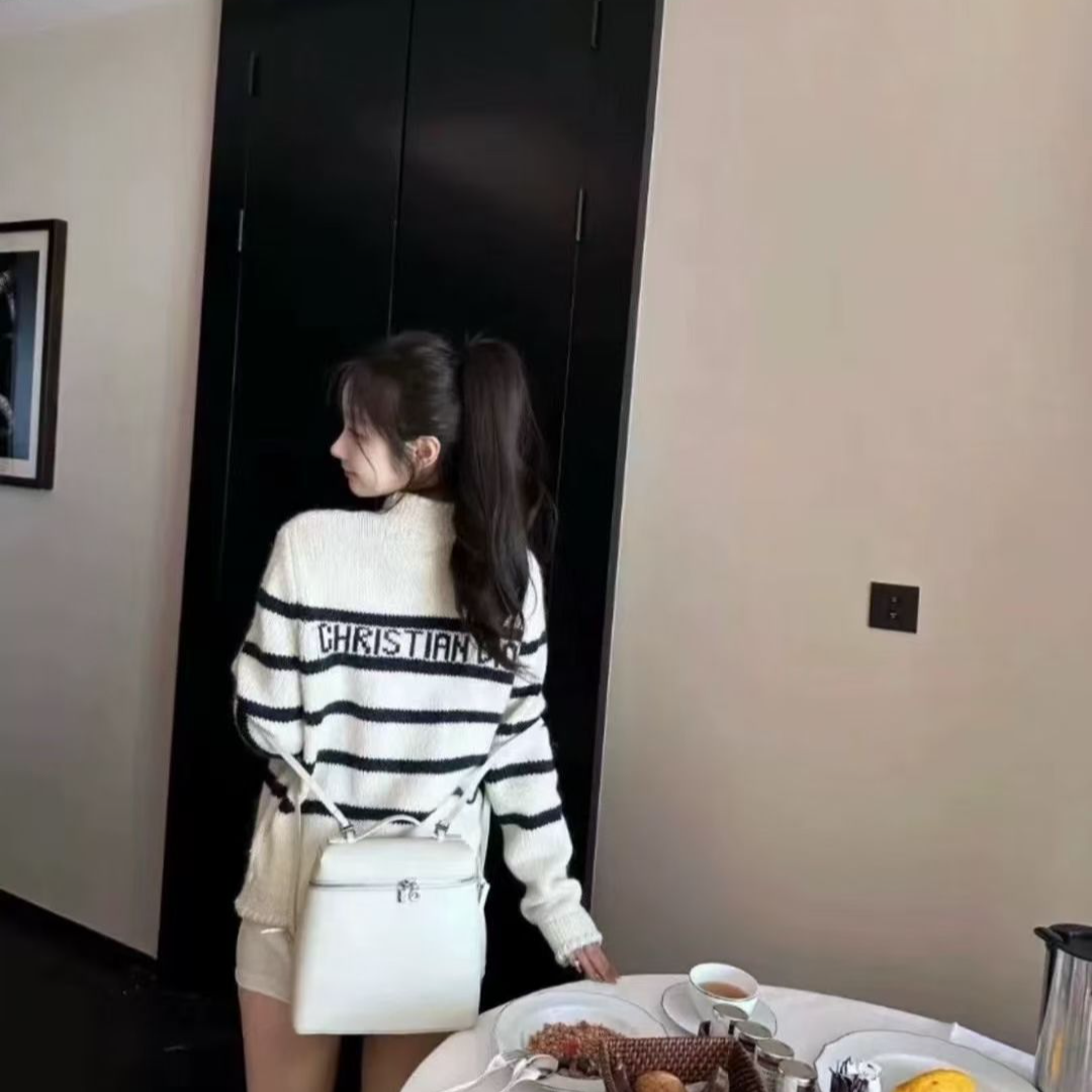 99新 DIOR/迪奥 vv01439/迪奥针织衫/38码