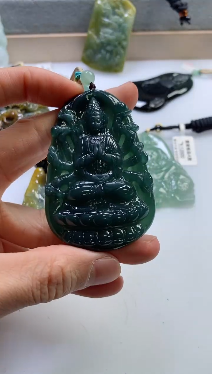 【闪购商品】翡翠挂件未镶嵌           