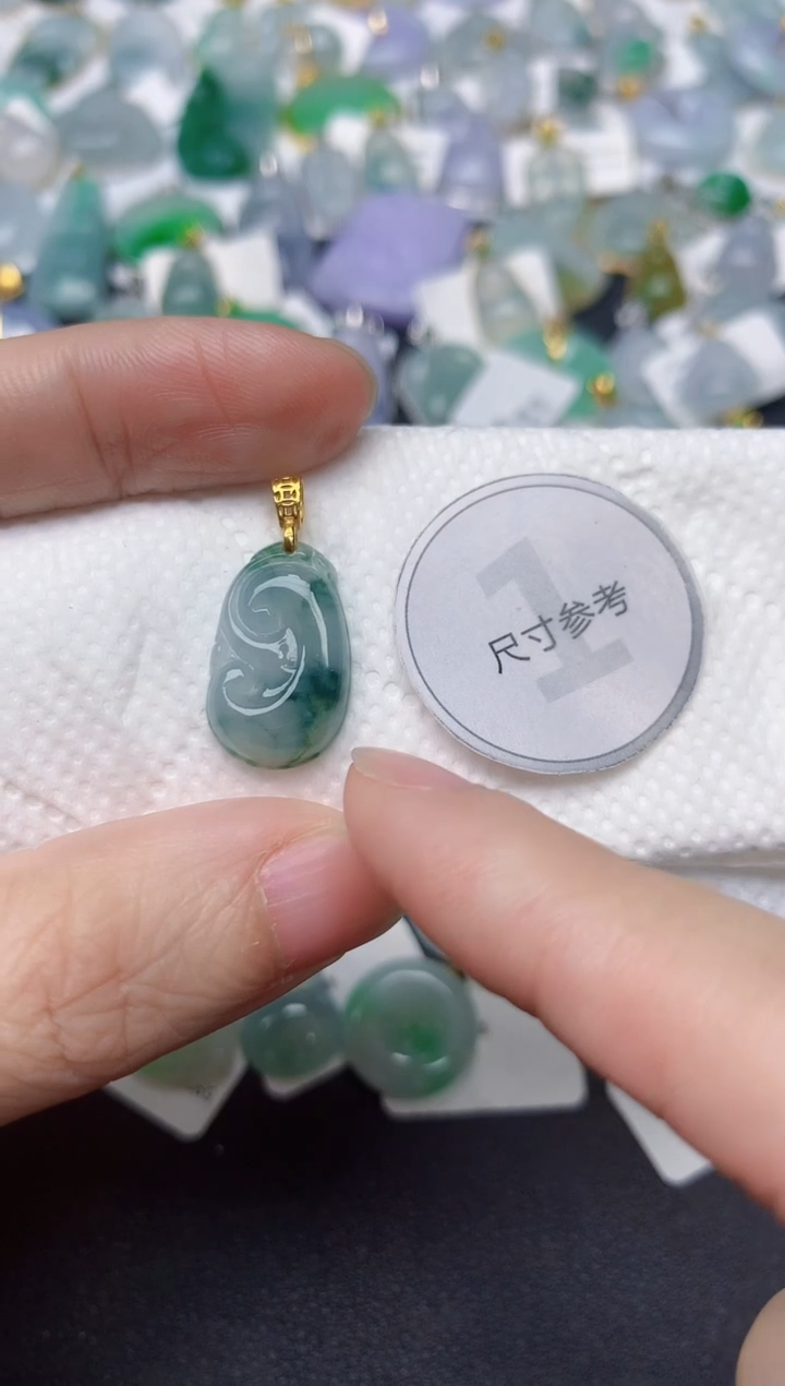 颈饰未镶嵌翡翠天然缅甸A货翡翠
