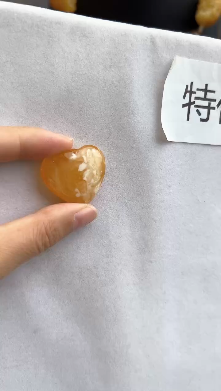 【闪购商品】未镶嵌琥珀裸石10314011-吊坠