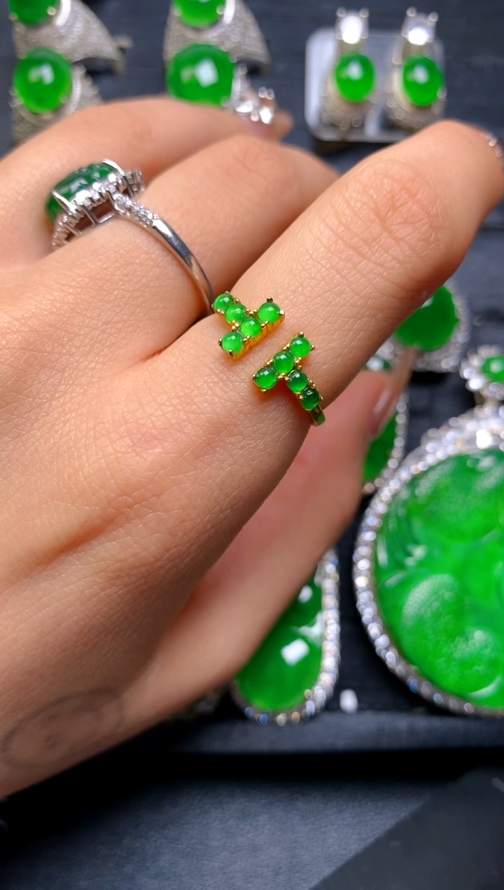 【闪购商品】翡翠戒指银S925镶嵌女戒